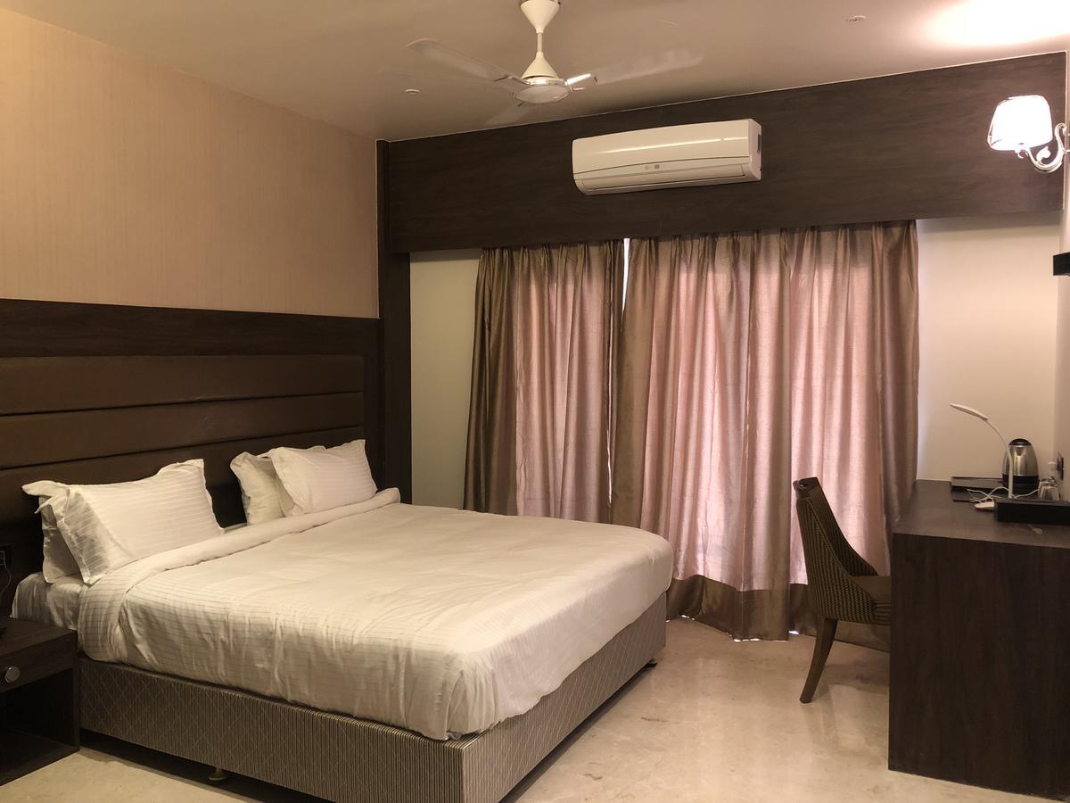 Hotel Sharanam Shegaon Buitenkant foto