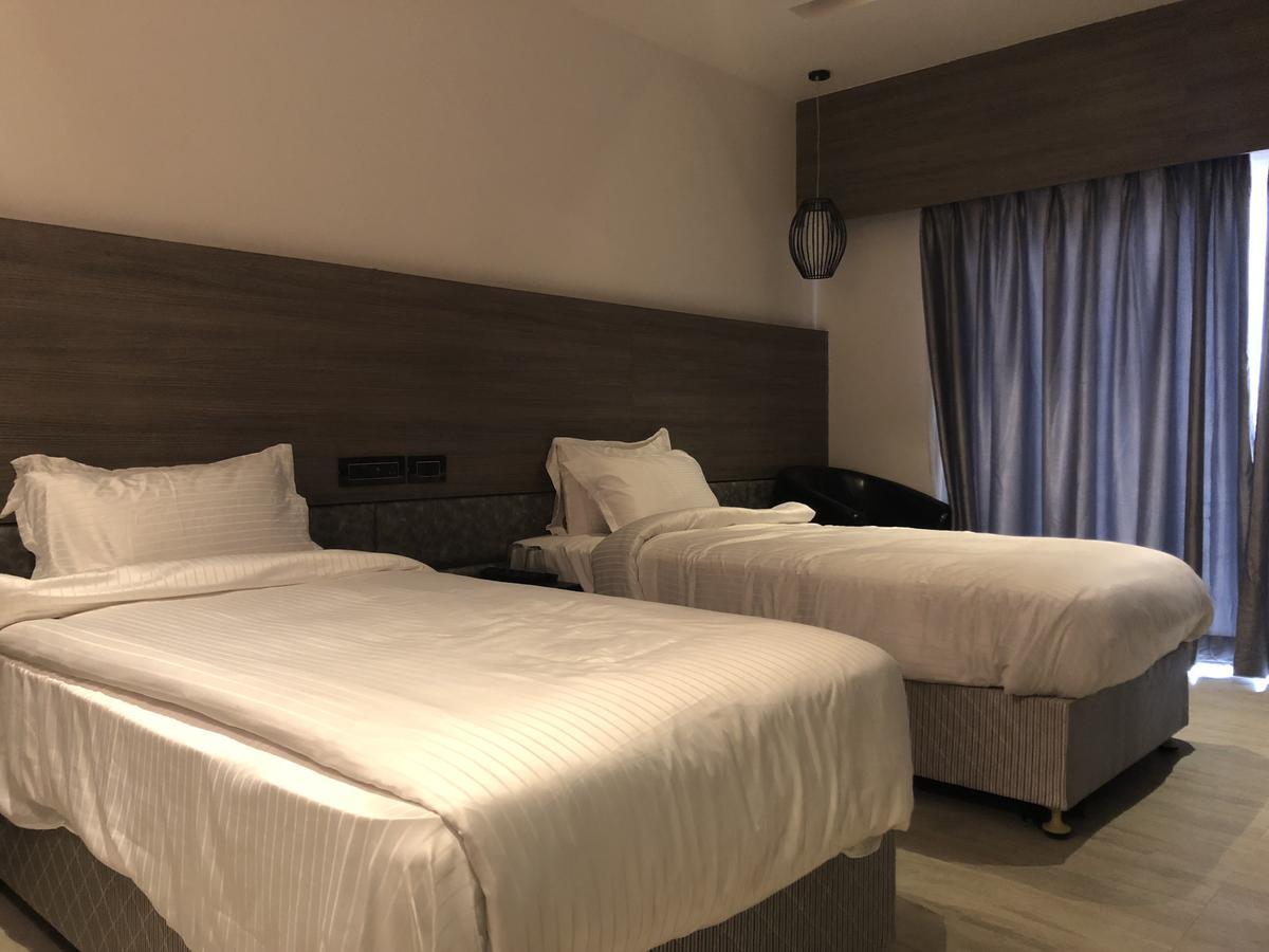 Hotel Sharanam Shegaon Buitenkant foto