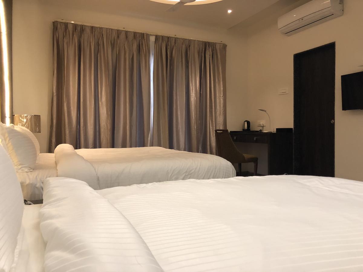 Hotel Sharanam Shegaon Buitenkant foto